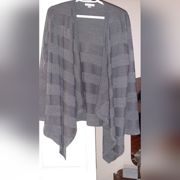 New York & Company Grey Cover-up - Picture 1 of 6